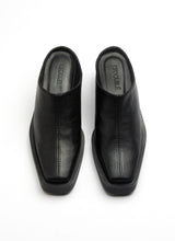 Lade das Bild in den Galerie-Viewer, Winona Western Mule