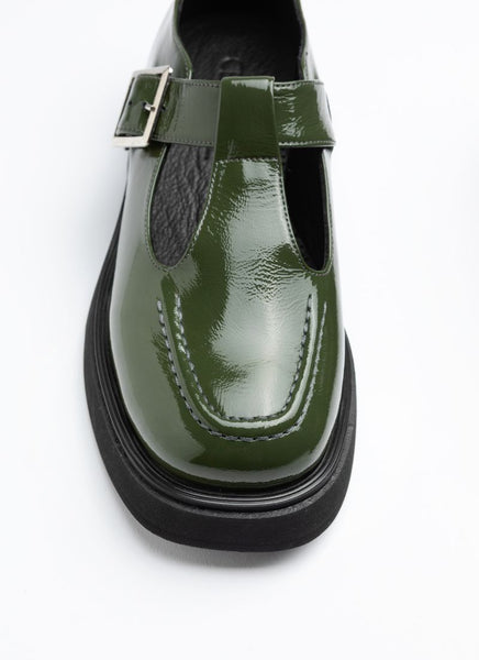 Chunky Mary Jane Schuhe aus dunkelgrünem Knautschlackleder mit grauen Nähten